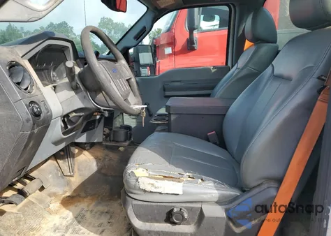 2014 Ford F450 Super Duty из США, поврежденный, VIN 1FDUF4GY8EEA62545